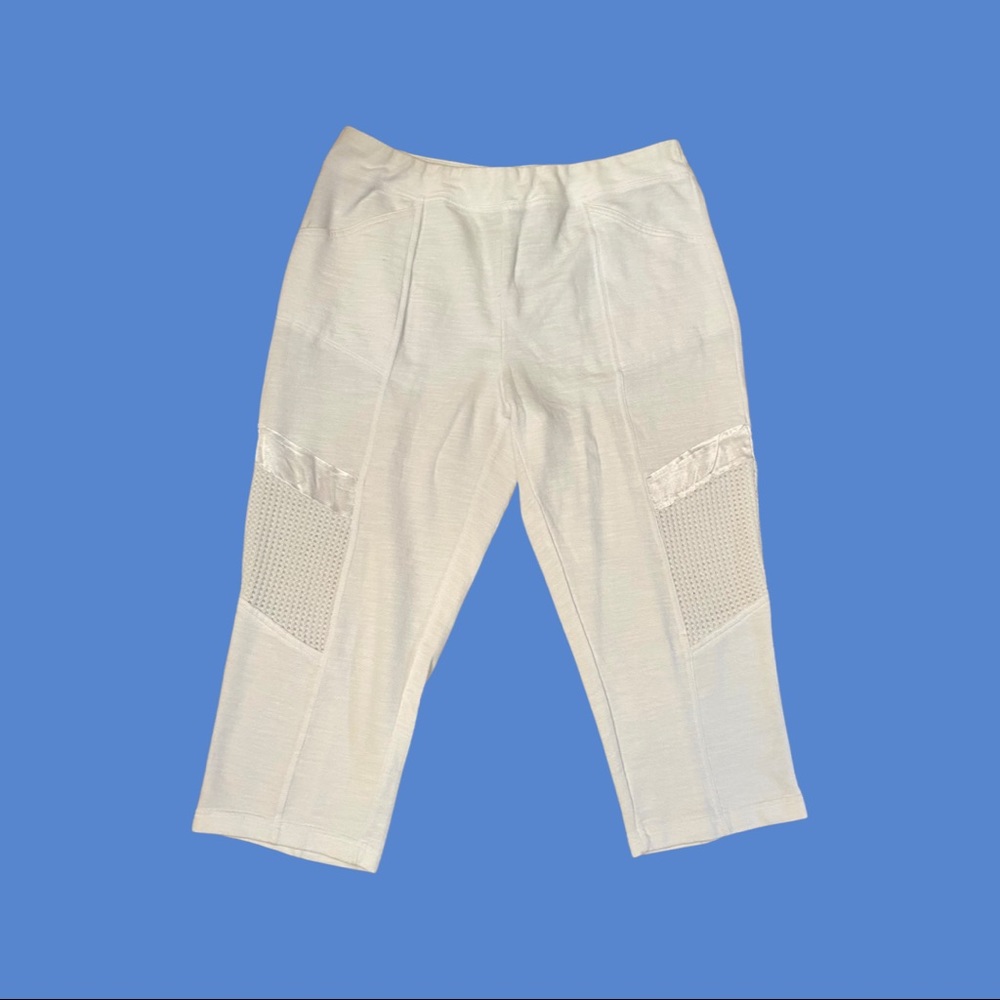 Chico’s beach style crop pant! NWT